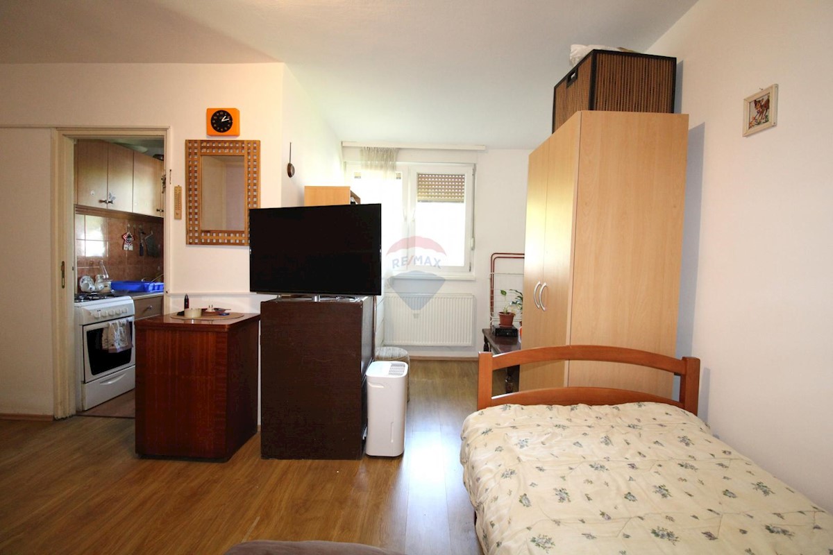 Flat For sale PREČKO