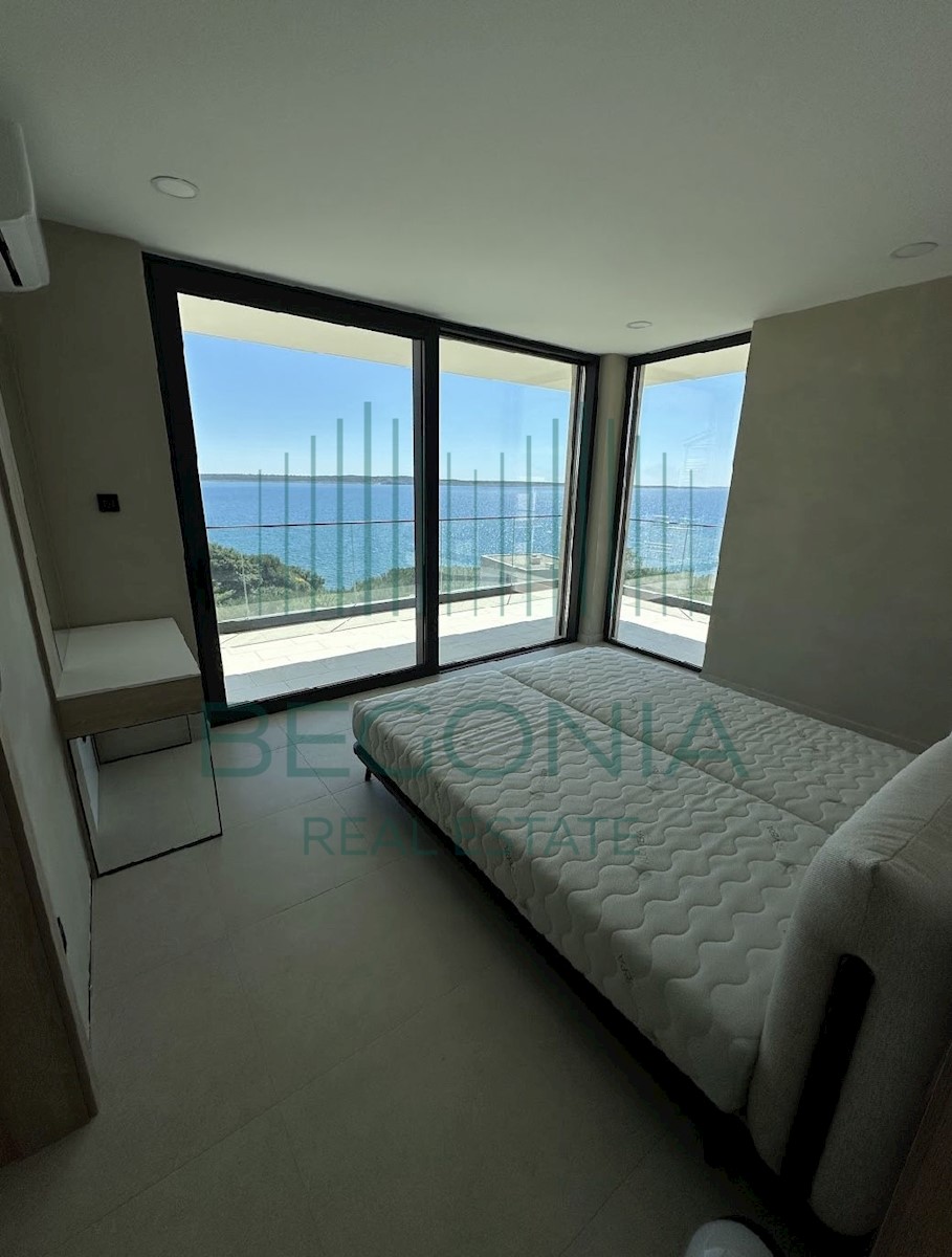 Flat For sale - ZADARSKA RAŽANAC