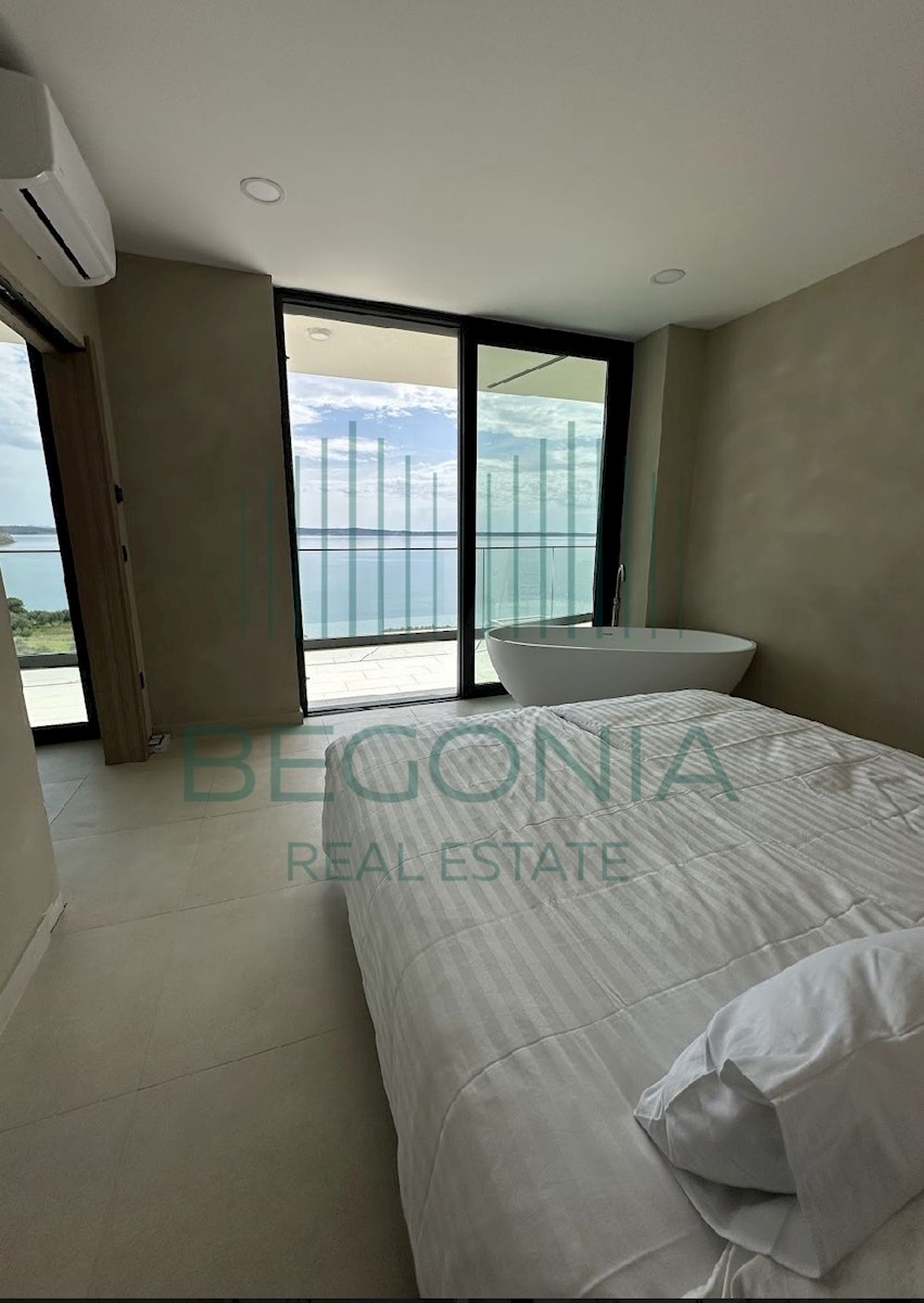 Flat For sale - ZADARSKA RAŽANAC