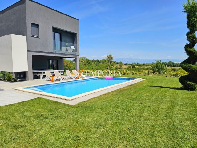 Dom na predaj 276 m² – Zemunik Donji