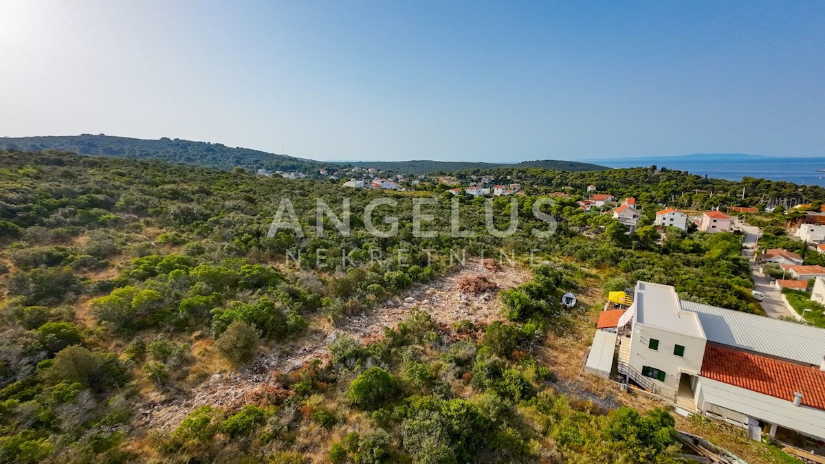 Land For sale - SPLITSKO-DALMATINSKA ŠOLTA