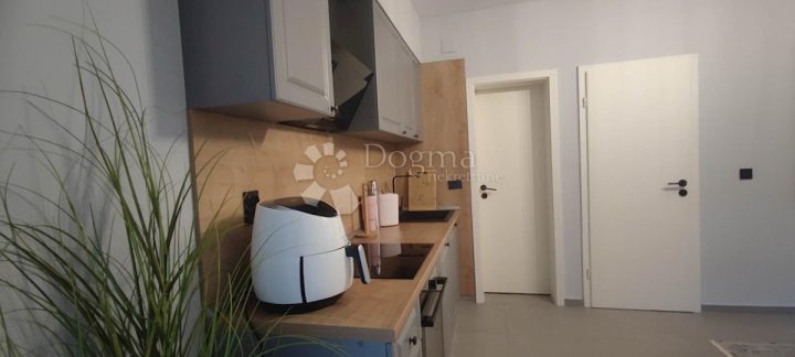 Apartma Naprodaj - Ličko-senjska Novalja - foto 4/14