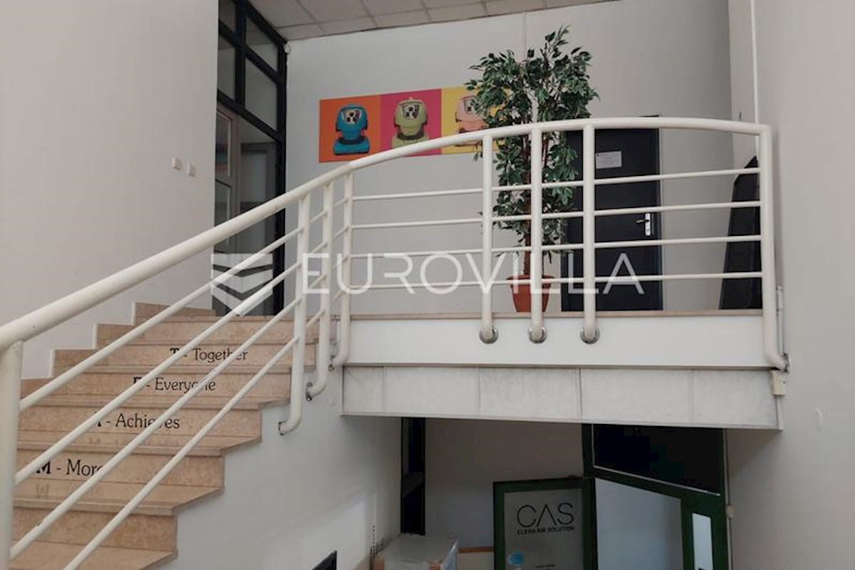 Business premises For rent BORONGAJ