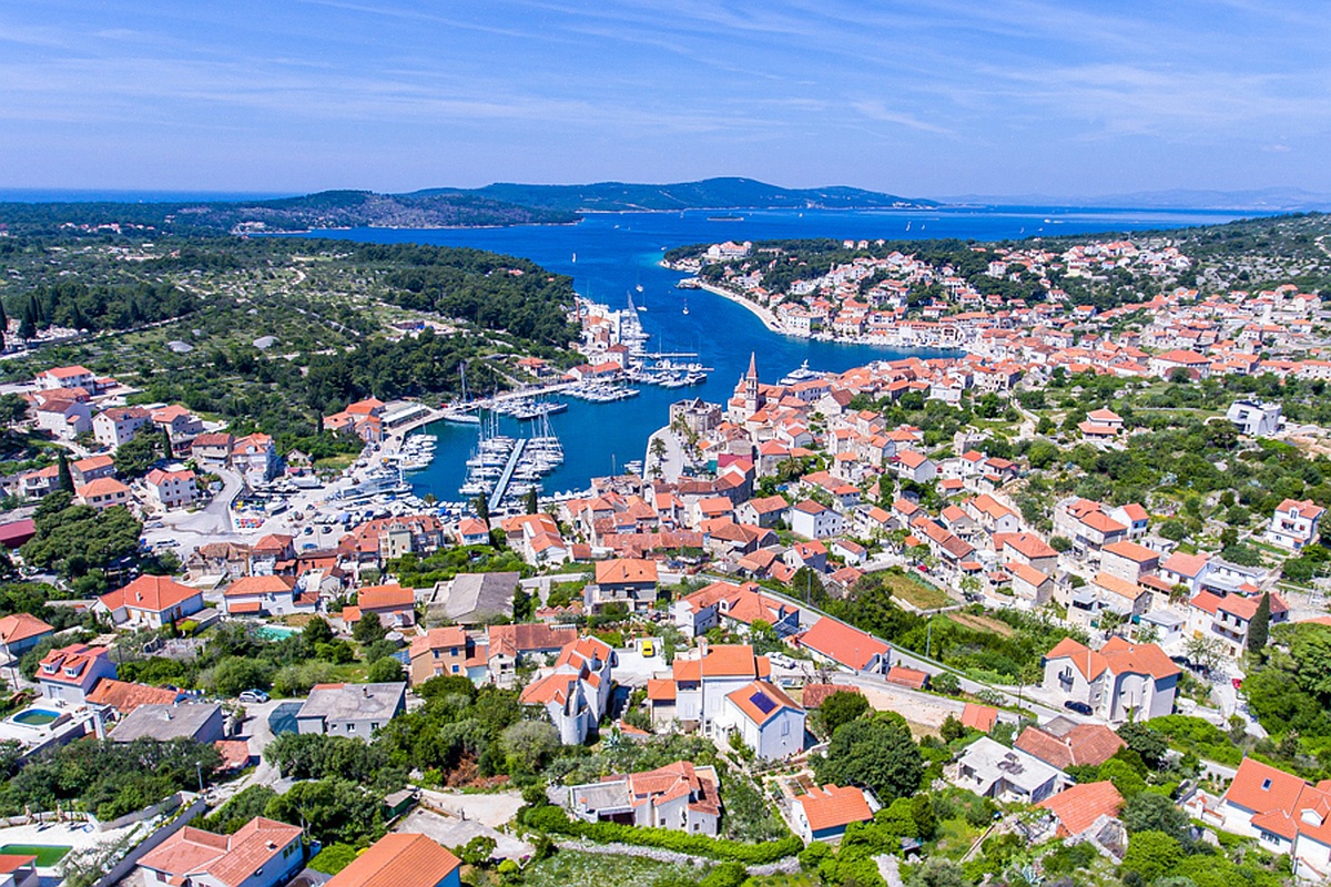 Land For sale - SPLITSKO-DALMATINSKA BRAČ
