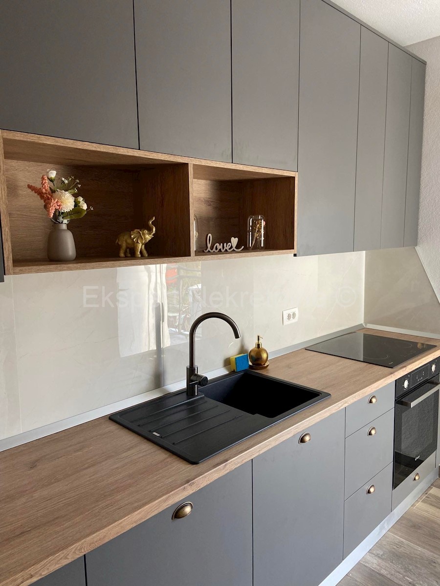 Flat For rent - SPLITSKO-DALMATINSKA TROGIR