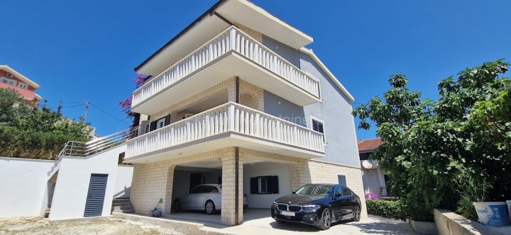 Maison à vendre 340 m² – Podstrana