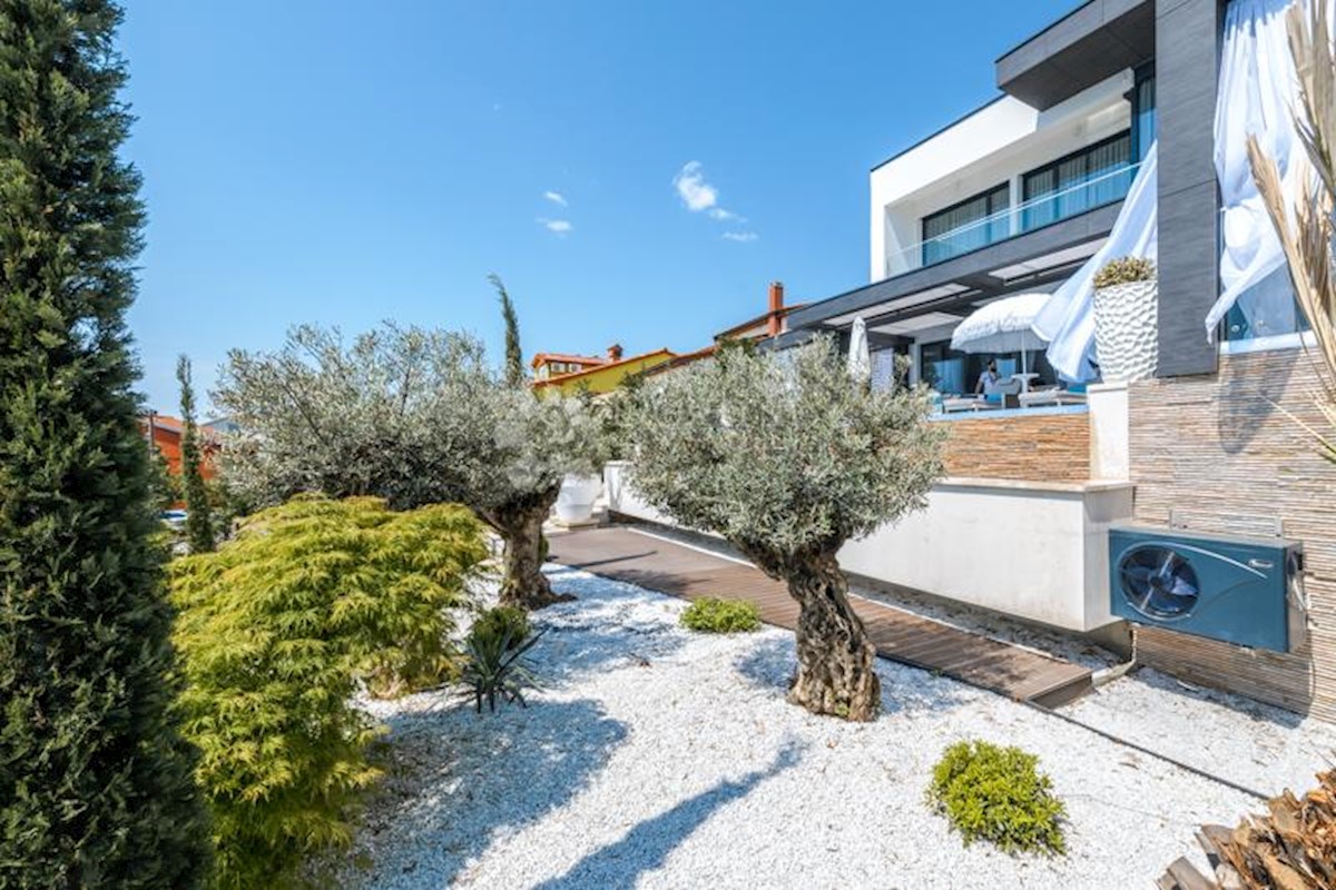 Casa In vendita - PRIMORSKO-GORANSKA Crikvenica