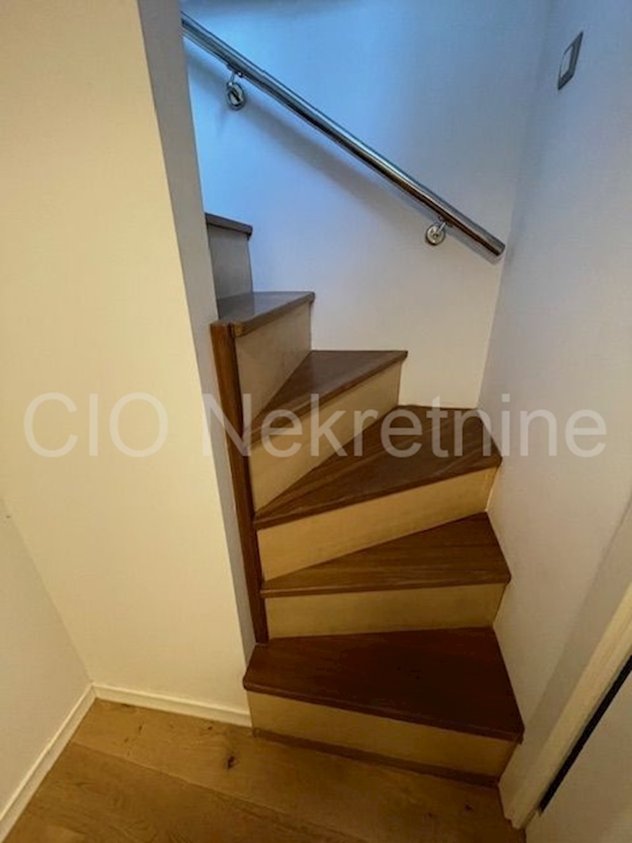 Flat For sale - SPLITSKO-DALMATINSKA SPLIT