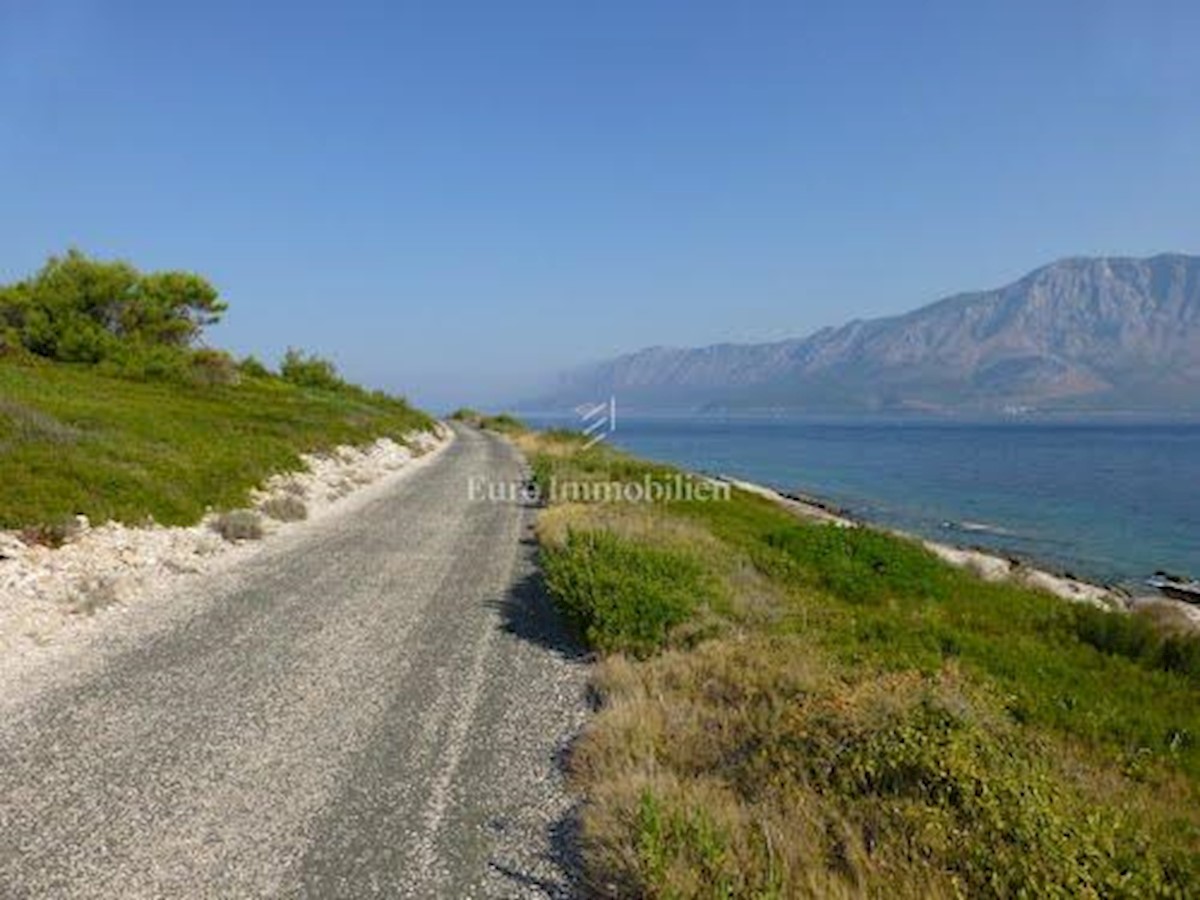 Zemljište Na prodaju - SPLITSKO-DALMATINSKA SUĆURAJ