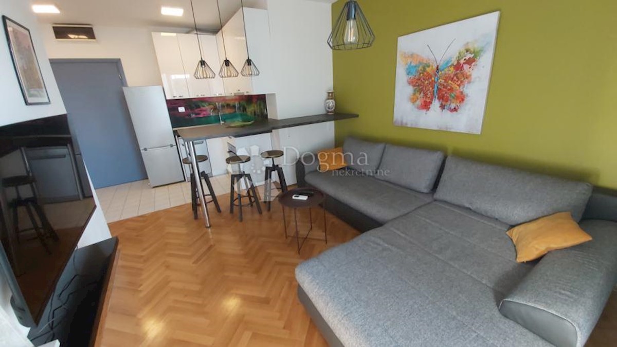 Apartmán Na predaj - SPLITSKO-DALMATINSKA SPLIT