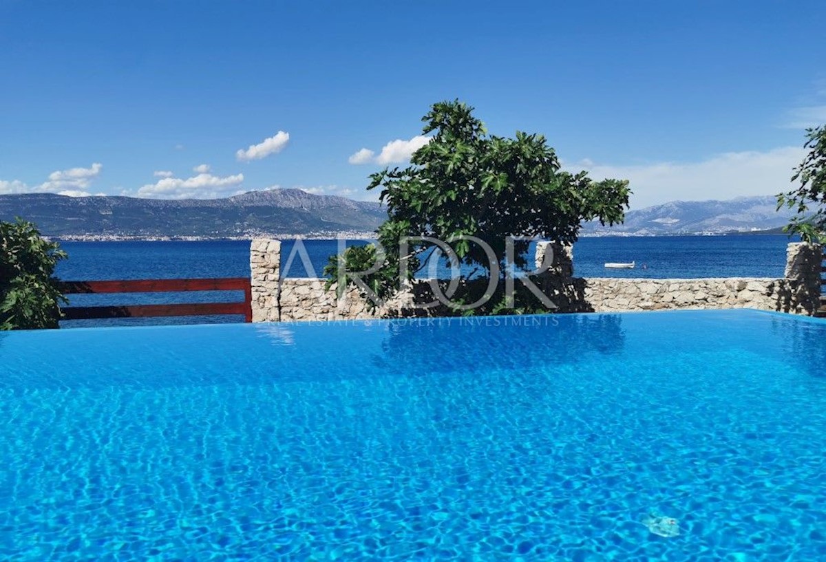 House For sale - SPLITSKO-DALMATINSKA SPLIT