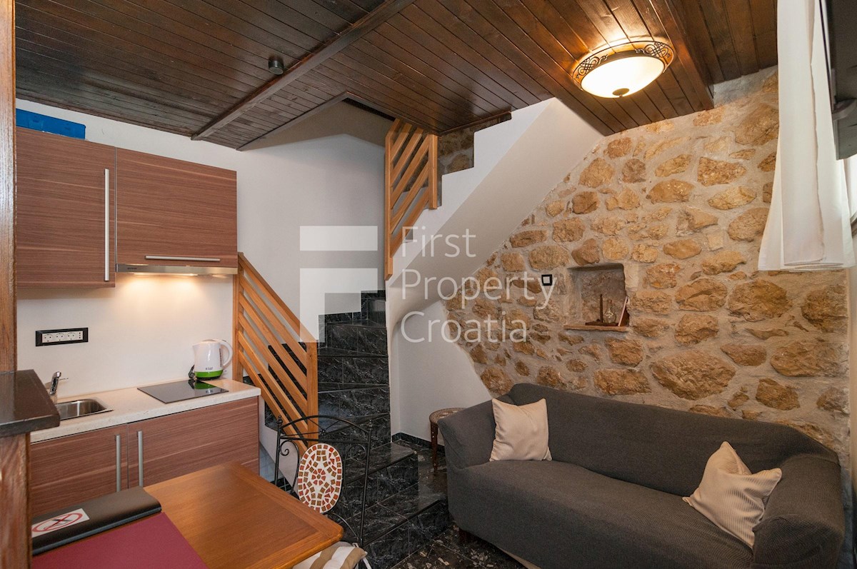 Maison À vendre - SPLITSKO-DALMATINSKA OMIŠ