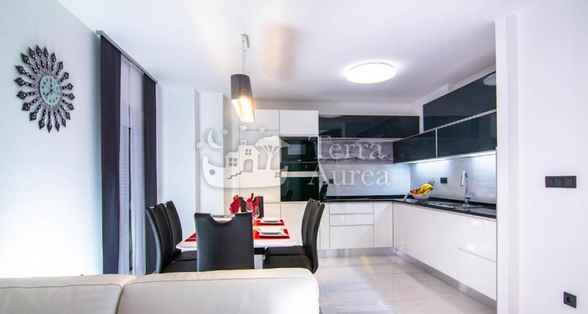 Casa In vendita - PRIMORSKO-GORANSKA KRK