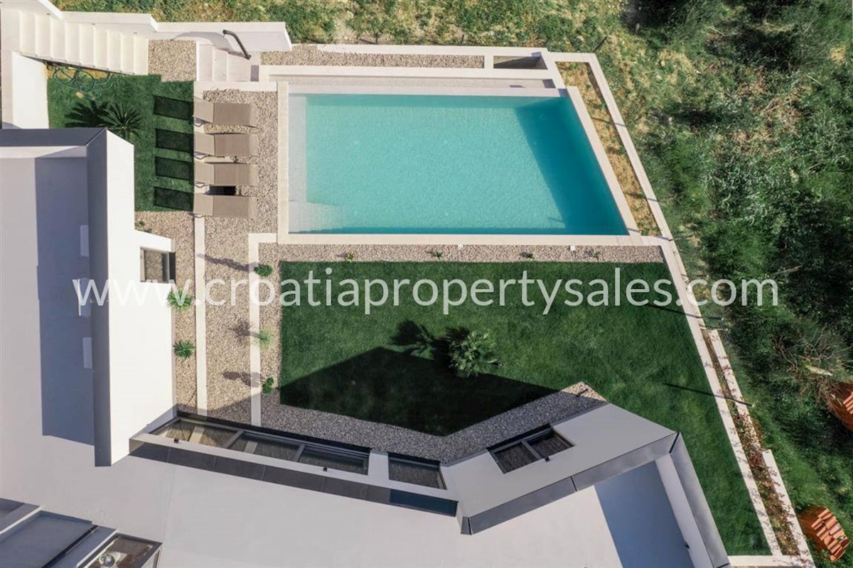 Maison À vendre - SPLITSKO-DALMATINSKA SPLIT