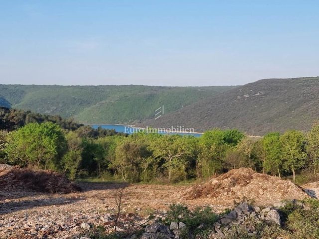 Parcela na predaj 820 m² – Labin