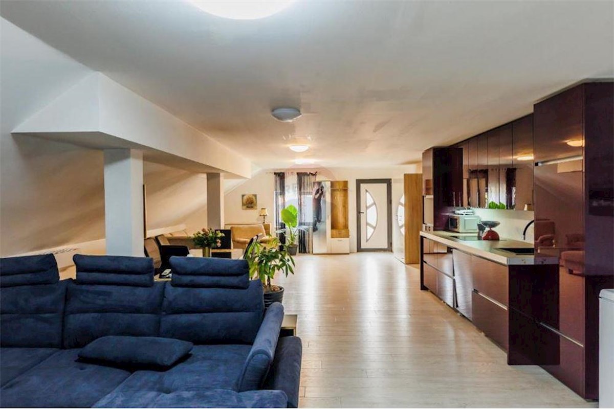 Apartment Zu vermieten - SPLITSKO-DALMATINSKA KAŠTELA