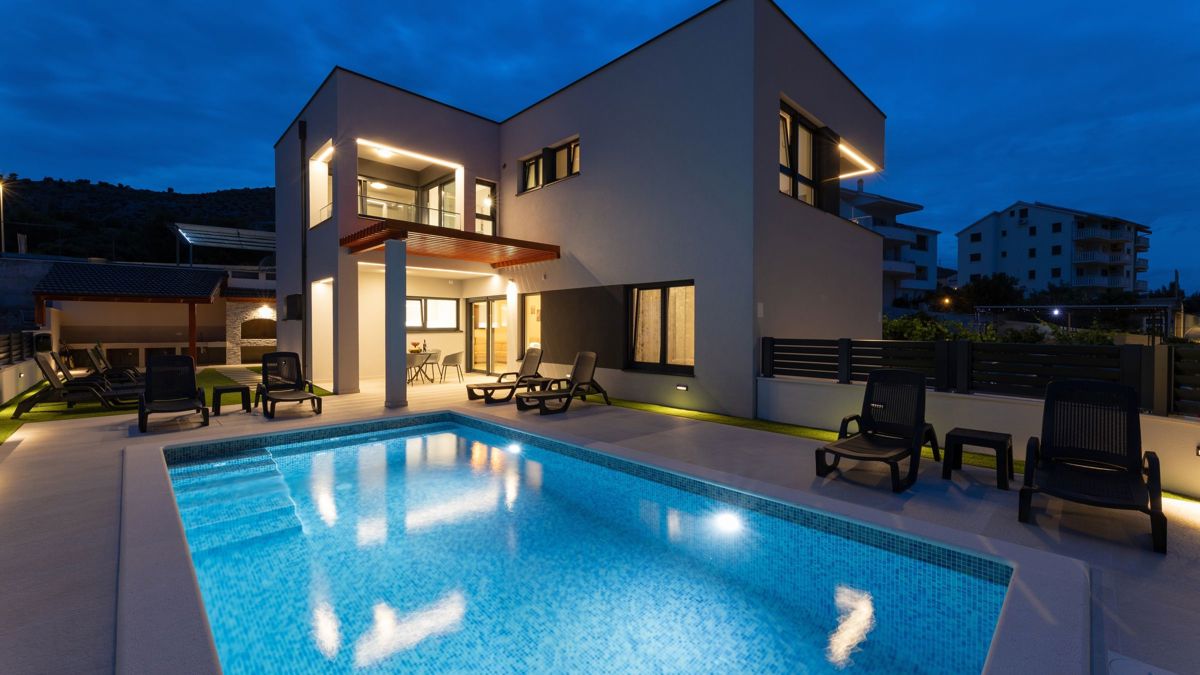 Casa In vendita - SPLITSKO-DALMATINSKA Trogir