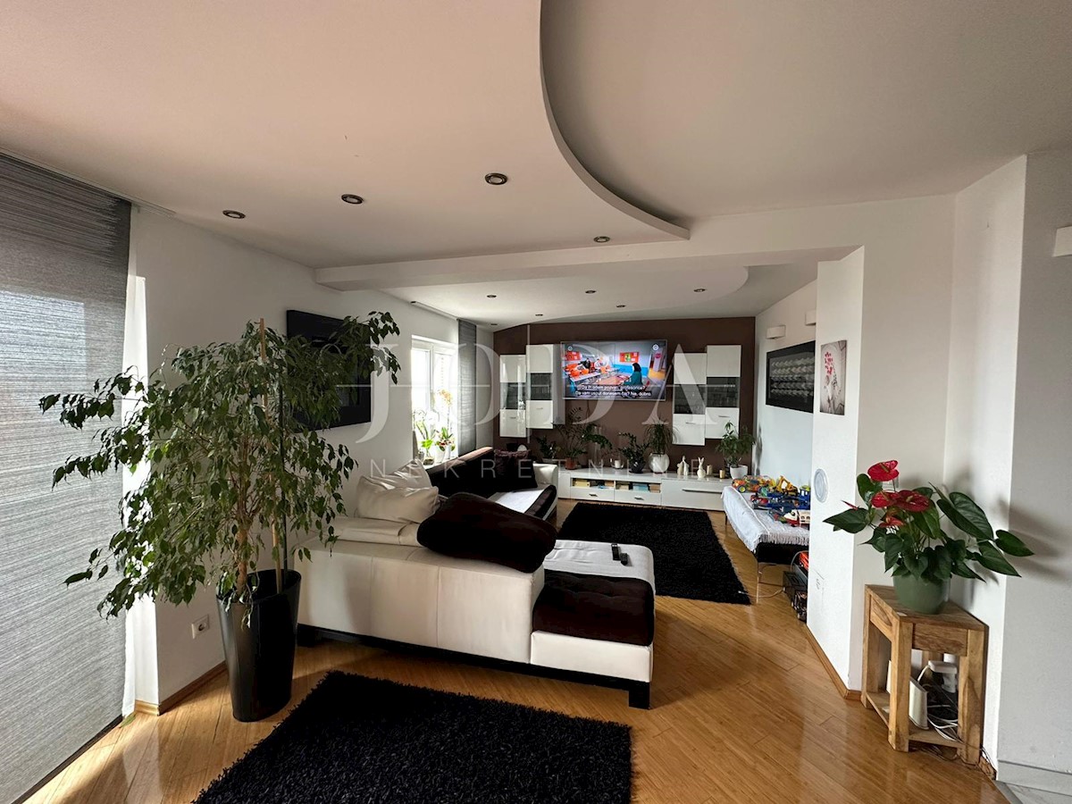 Apartma Na predaj - PRIMORSKO-GORANSKA CRIKVENICA