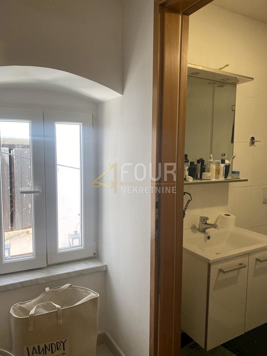 Flat For sale - PRIMORSKO-GORANSKA MALI LOŠINJ