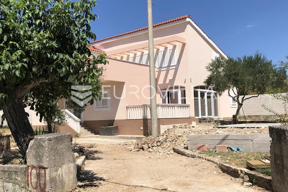 House For sale - ŠIBENSKO-KNINSKA VODICE