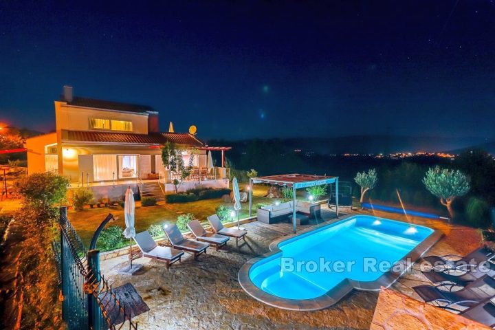 Casa in vendita 500 m² – Split