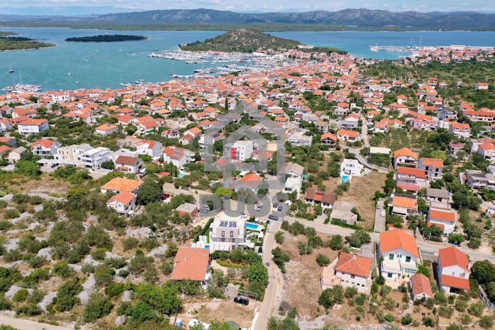 Terreno in vendita 480 m² – Murter