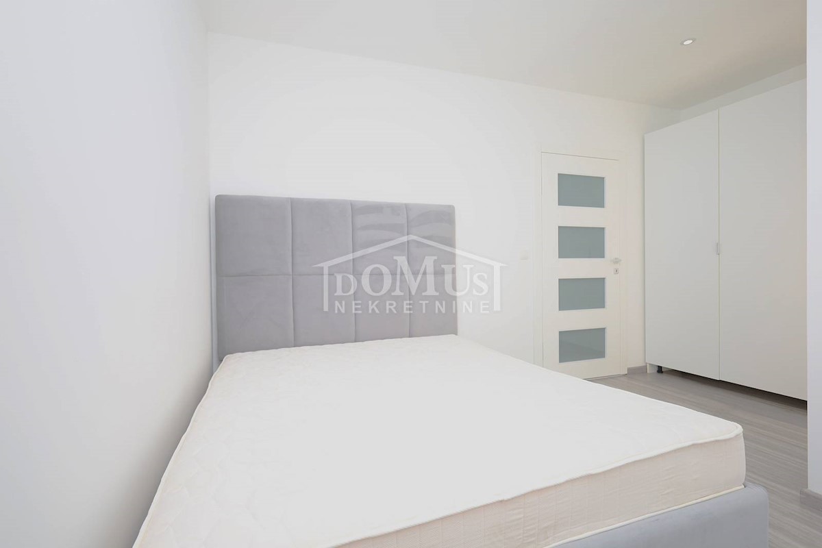 Flat For sale - ŠIBENSKO-KNINSKA VODICE