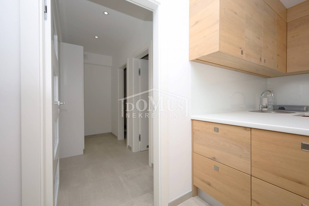 Flat For sale - ŠIBENSKO-KNINSKA VODICE