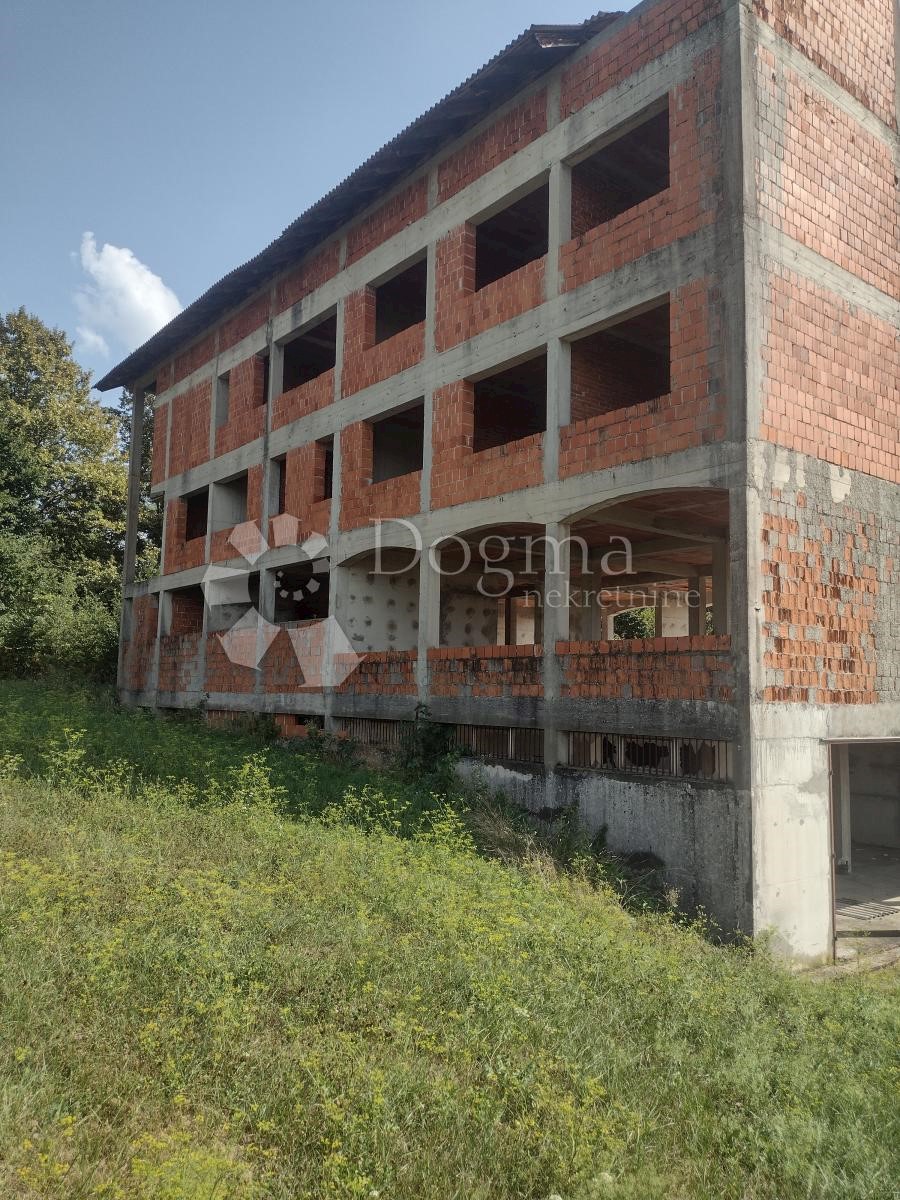 Business premises For sale - SISAČKO-MOSLAVAČKA GVOZD