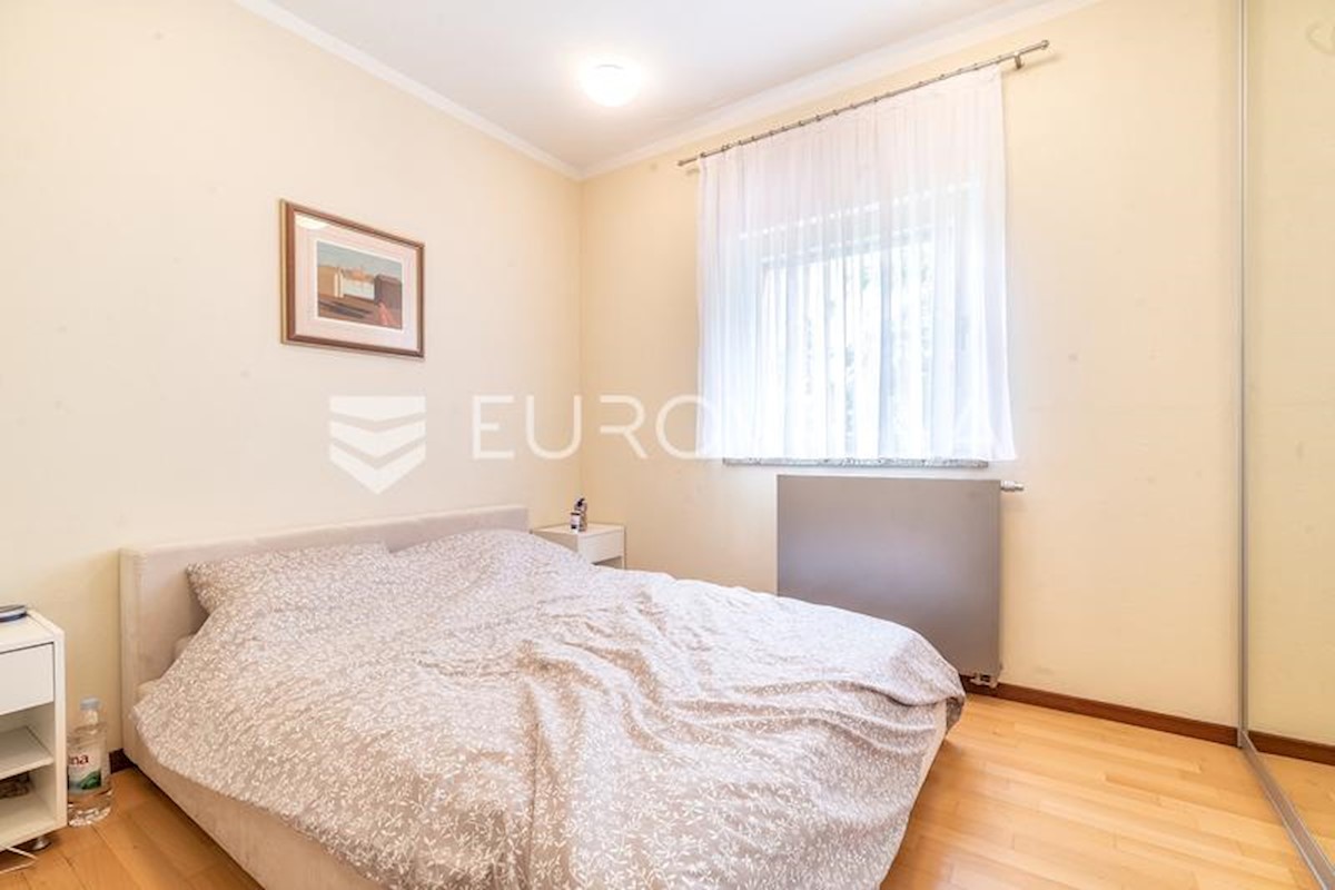 Maison À vendre - GRAD ZAGREB ZAGREB