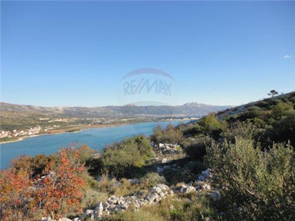 Land For sale - SPLITSKO-DALMATINSKA TROGIR