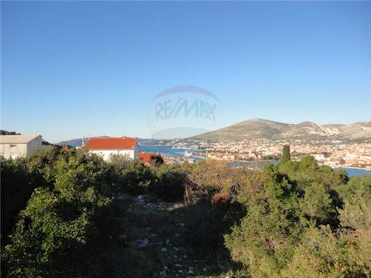 Land For sale - SPLITSKO-DALMATINSKA TROGIR