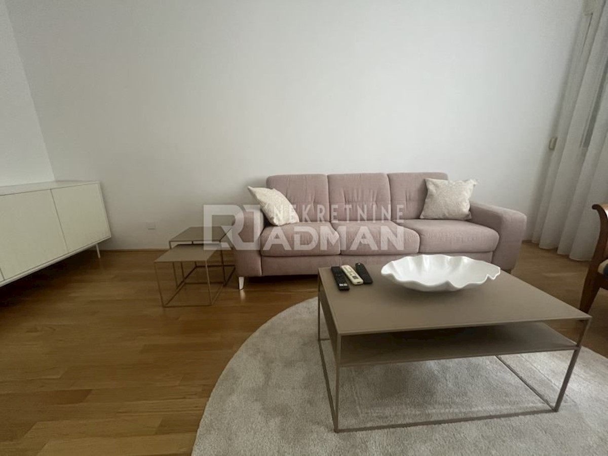 Flat For rent - SPLITSKO-DALMATINSKA SPLIT