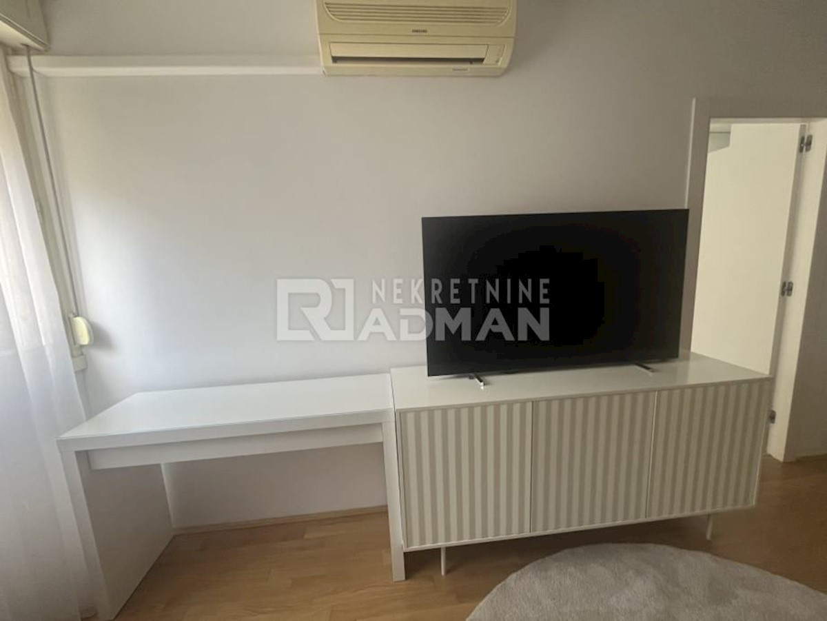 Flat For rent - SPLITSKO-DALMATINSKA SPLIT