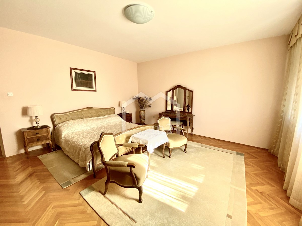 Flat For rent - SPLITSKO-DALMATINSKA SPLIT