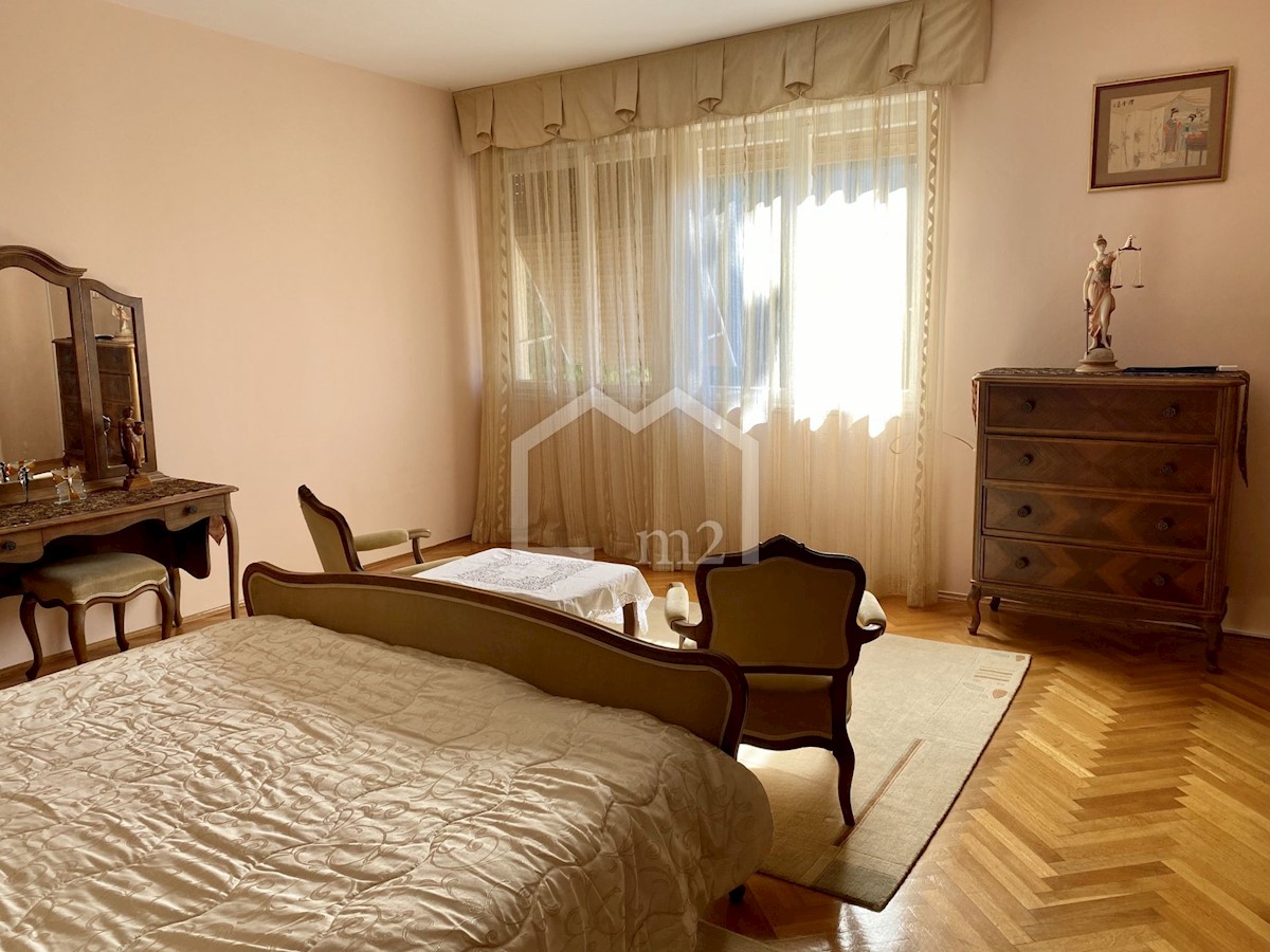 Flat For rent - SPLITSKO-DALMATINSKA SPLIT