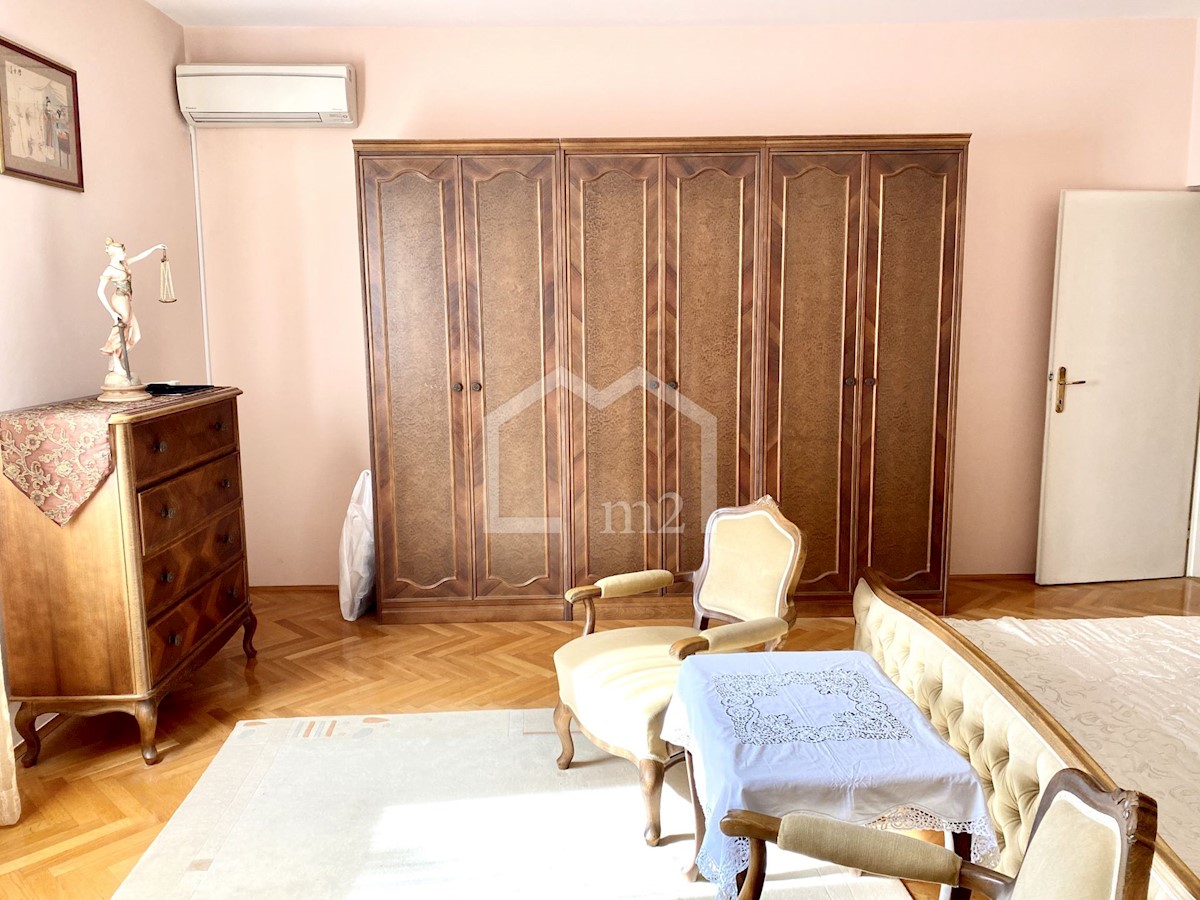 Flat For rent - SPLITSKO-DALMATINSKA SPLIT