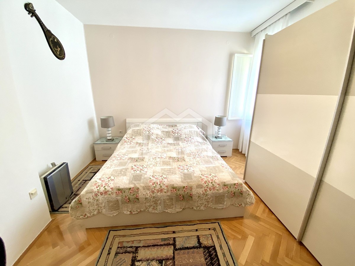 Flat For rent - SPLITSKO-DALMATINSKA SPLIT