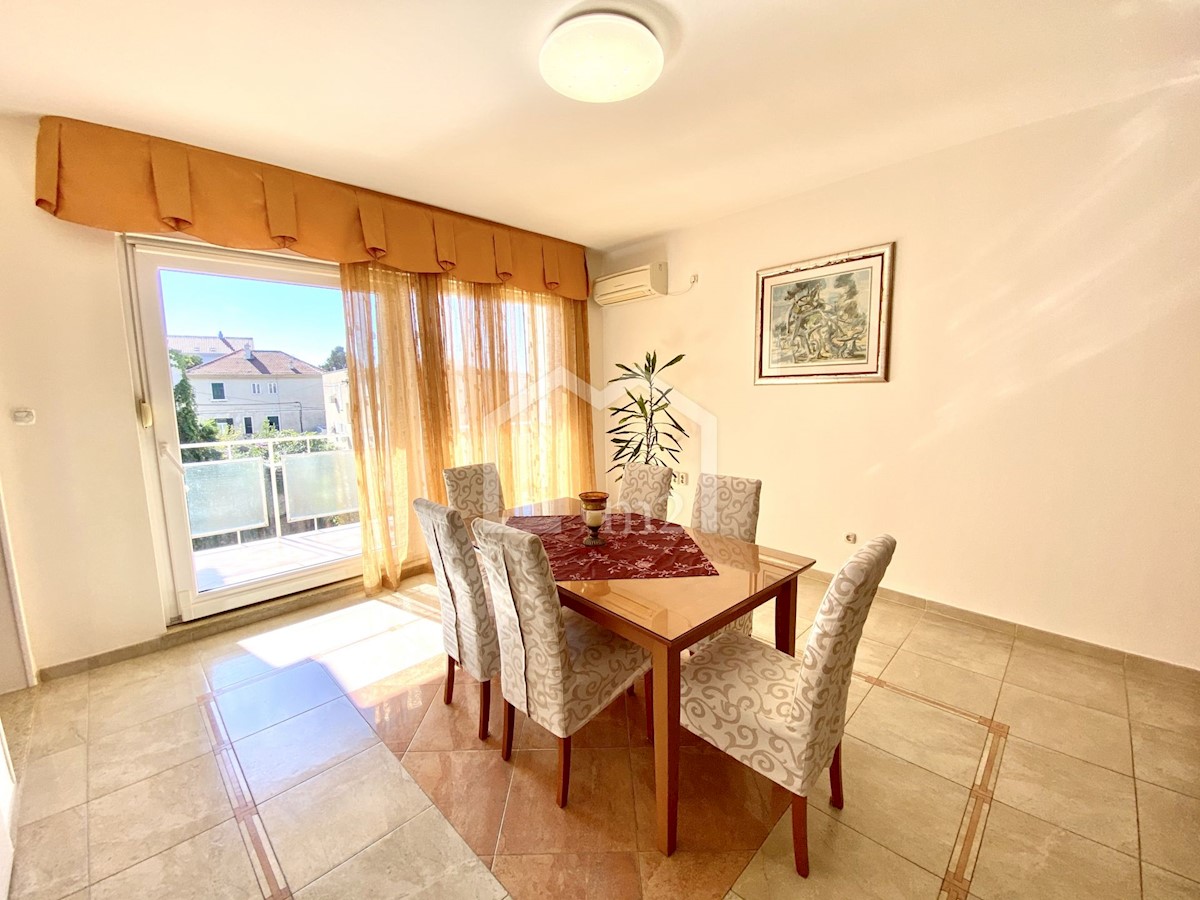 Flat For rent - SPLITSKO-DALMATINSKA SPLIT