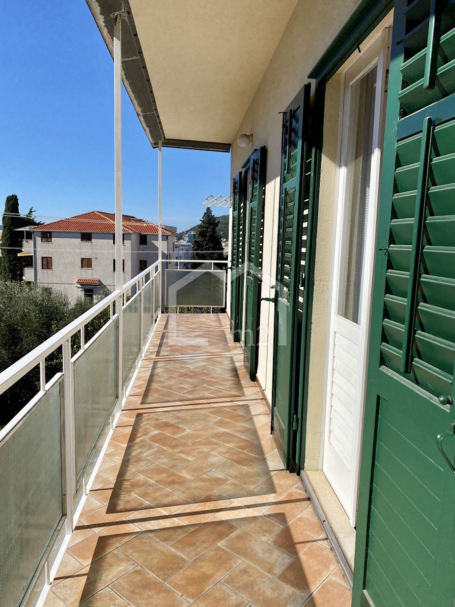 Flat For rent - SPLITSKO-DALMATINSKA SPLIT