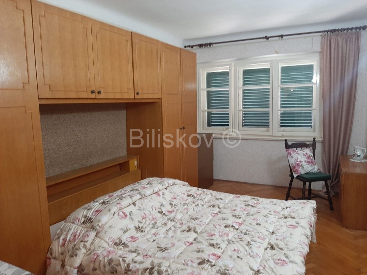 Flat For rent - SPLITSKO-DALMATINSKA SPLIT