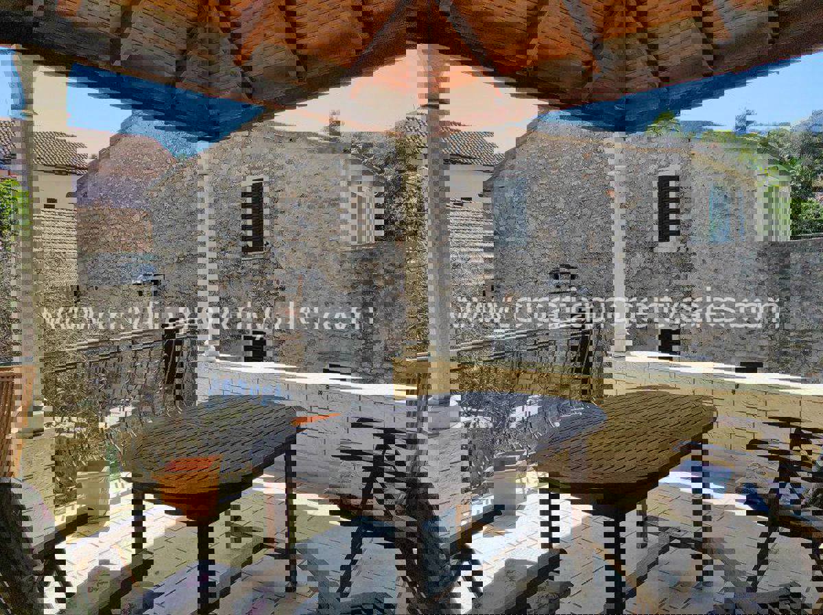 Dom Na sprzedaż - SPLITSKO-DALMATINSKA HVAR