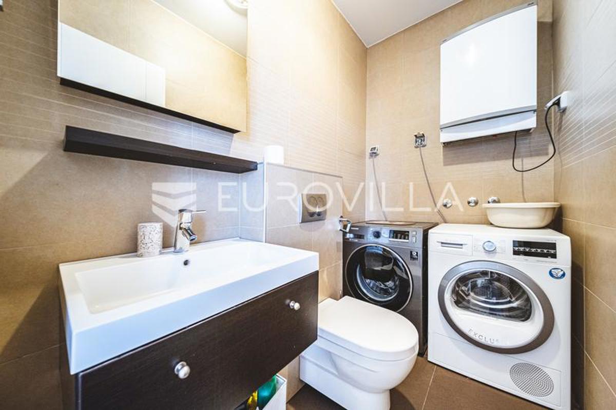 Appartement À louer - GRAD ZAGREB ZAGREB