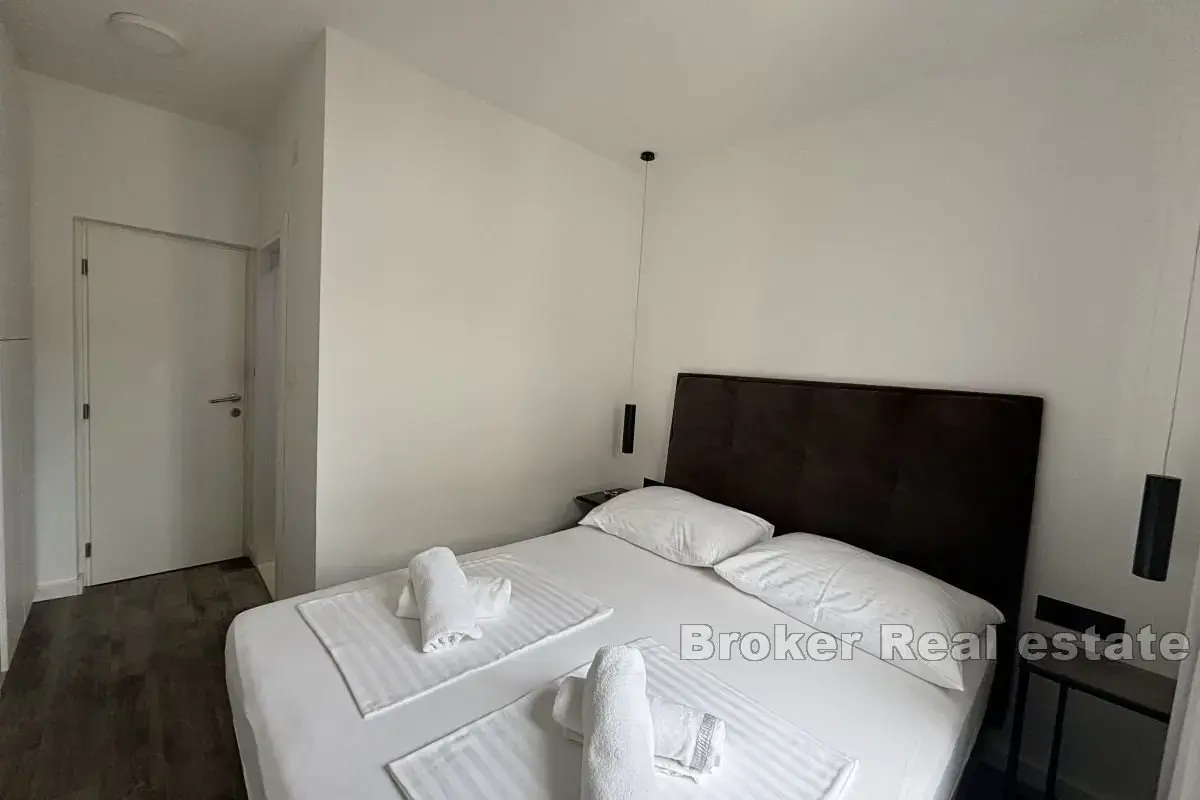 Apartma Na predaj - ŠIBENSKO-KNINSKA ROGOZNICA