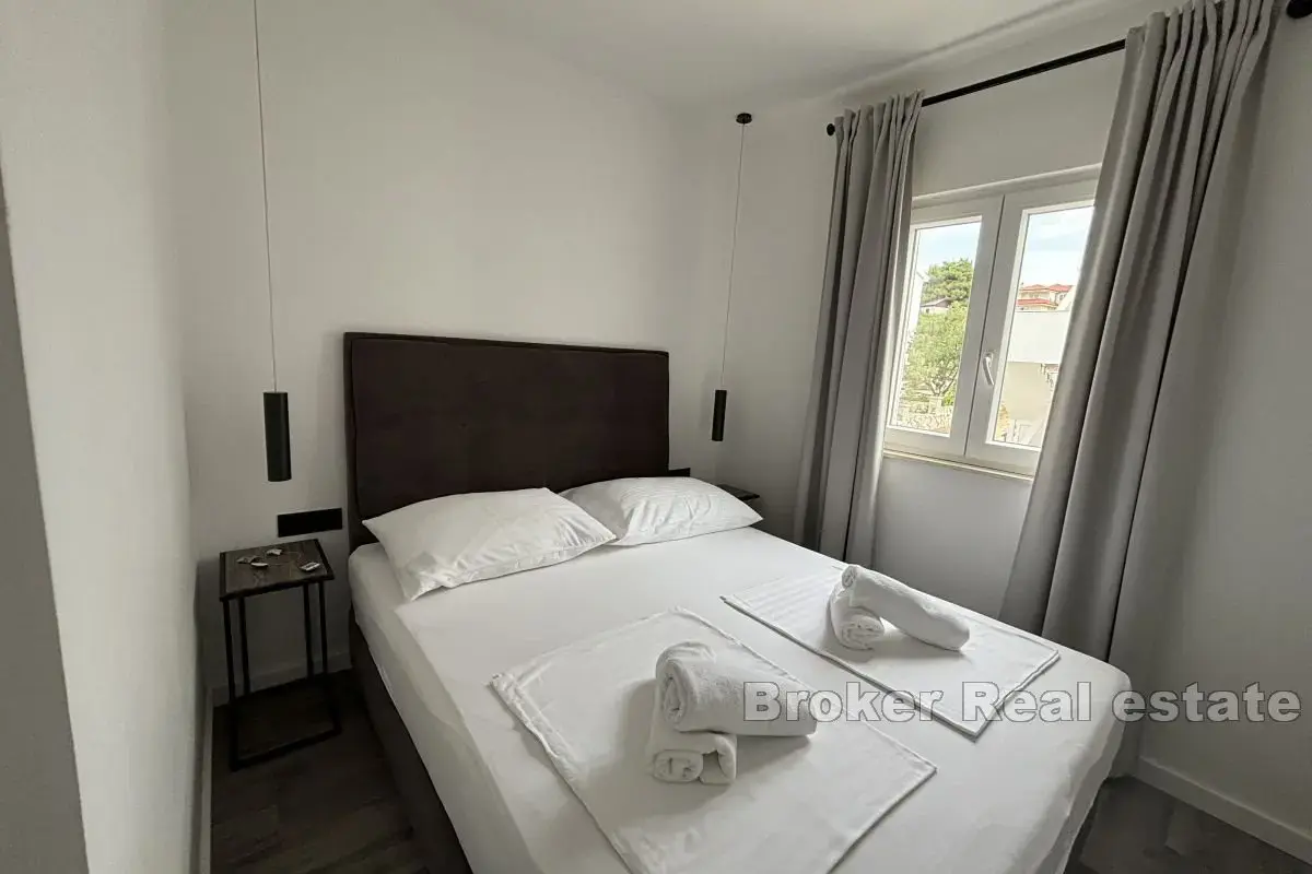 Apartma Na predaj - ŠIBENSKO-KNINSKA ROGOZNICA