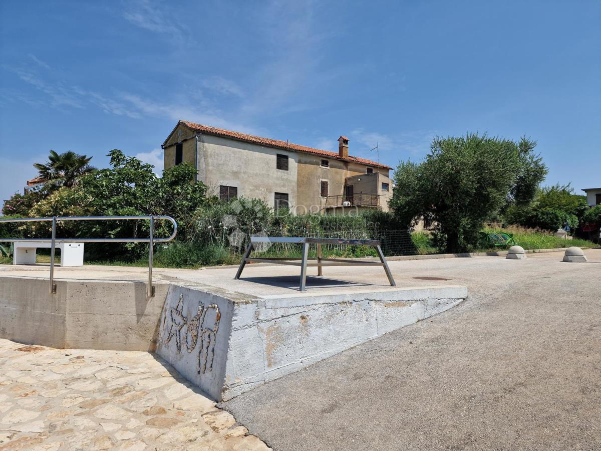 Haus Zu verkaufen - ISTARSKA NOVIGRAD