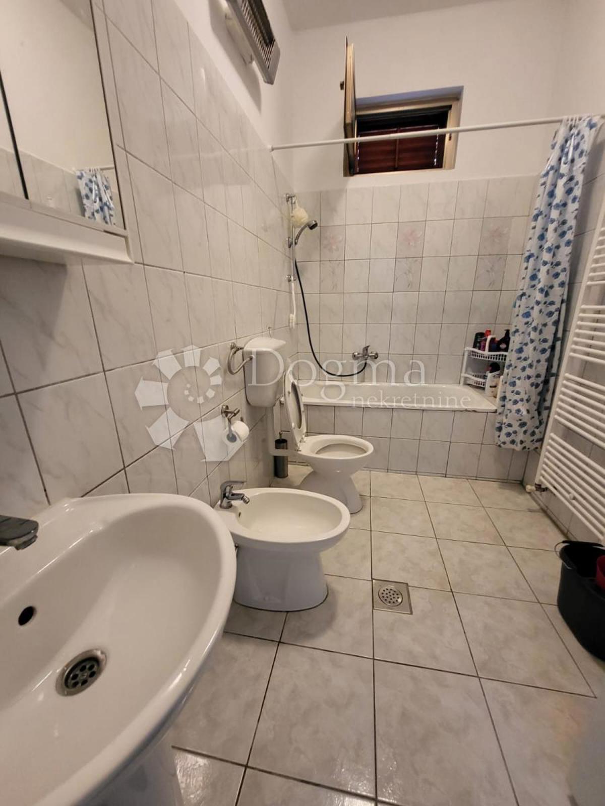 Kuća Na prodaju - PRIMORSKO-GORANSKA RIJEKA