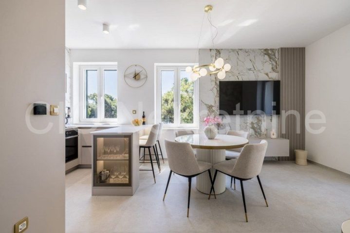 Flat for rent 70 m² – Bačvice