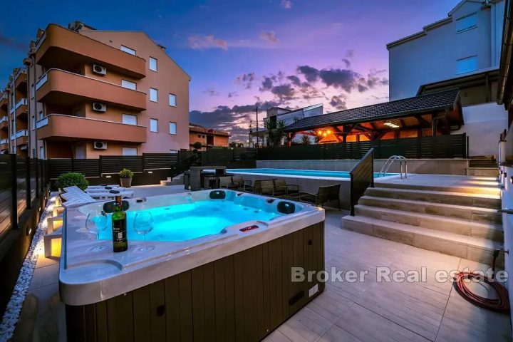 Casa in vendita 430 m² – Čiovo