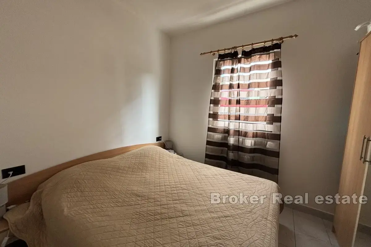 Apartment Zu verkaufen - ŠIBENSKO-KNINSKA ROGOZNICA